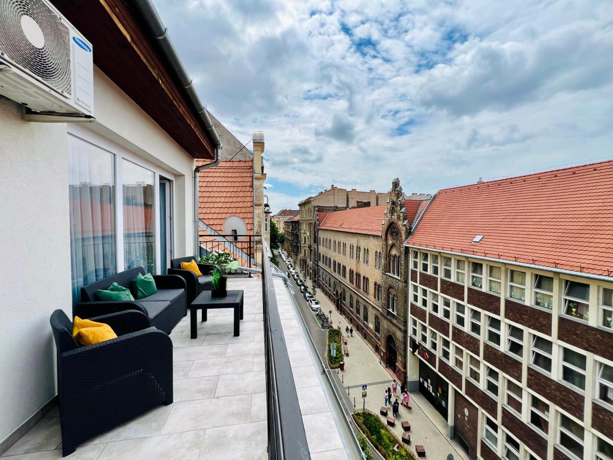 Lena Apartman Budapest City Center Buitenkant foto